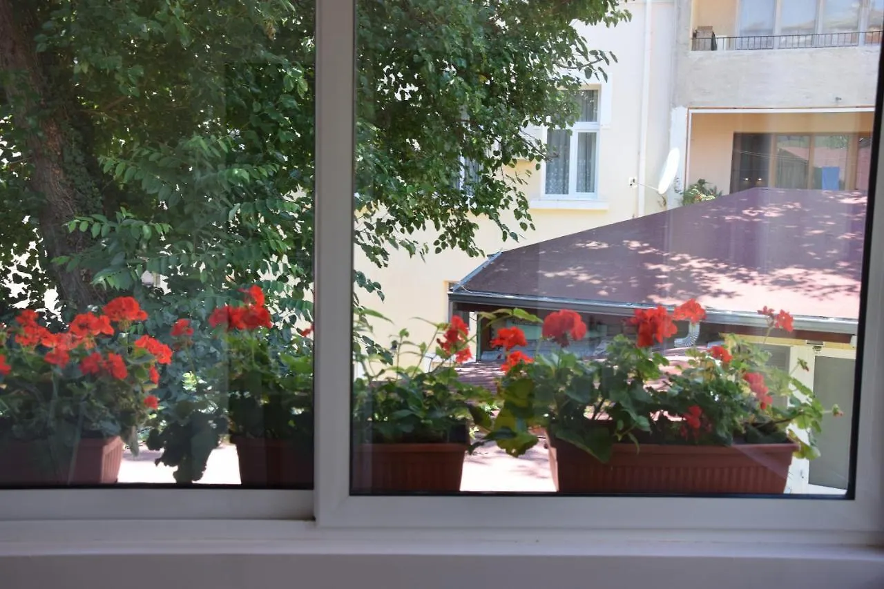 Appartamento Нестандартно Бутиково Студио За Двама Романтика